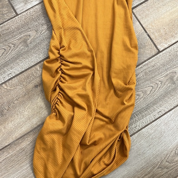 Bodycon dress - Picture 3 of 3